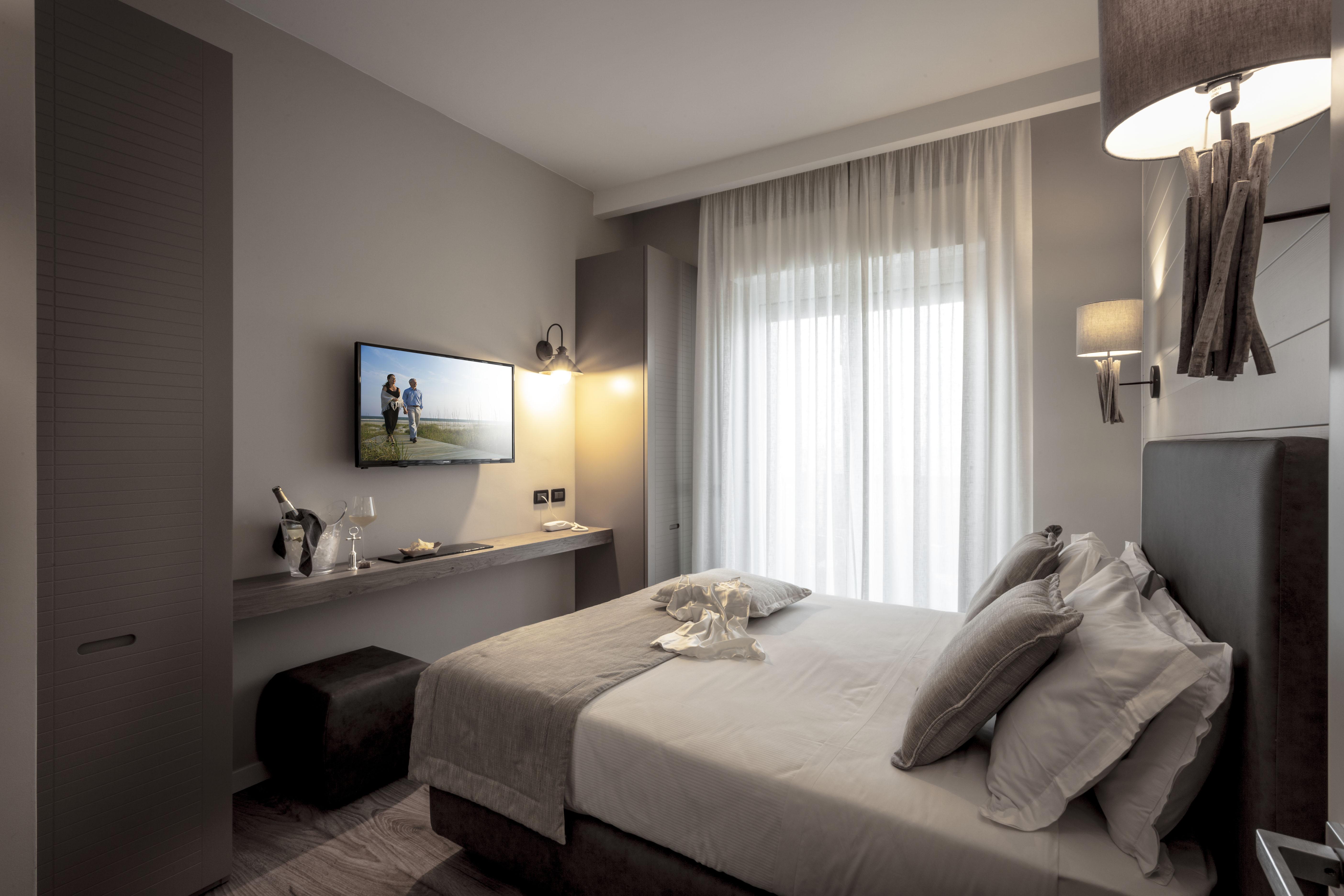 Litoraneo Suite Hotel Rimini Phòng bức ảnh