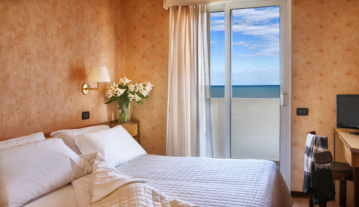 Litoraneo Suite Hotel Rimini Ngoại thất bức ảnh